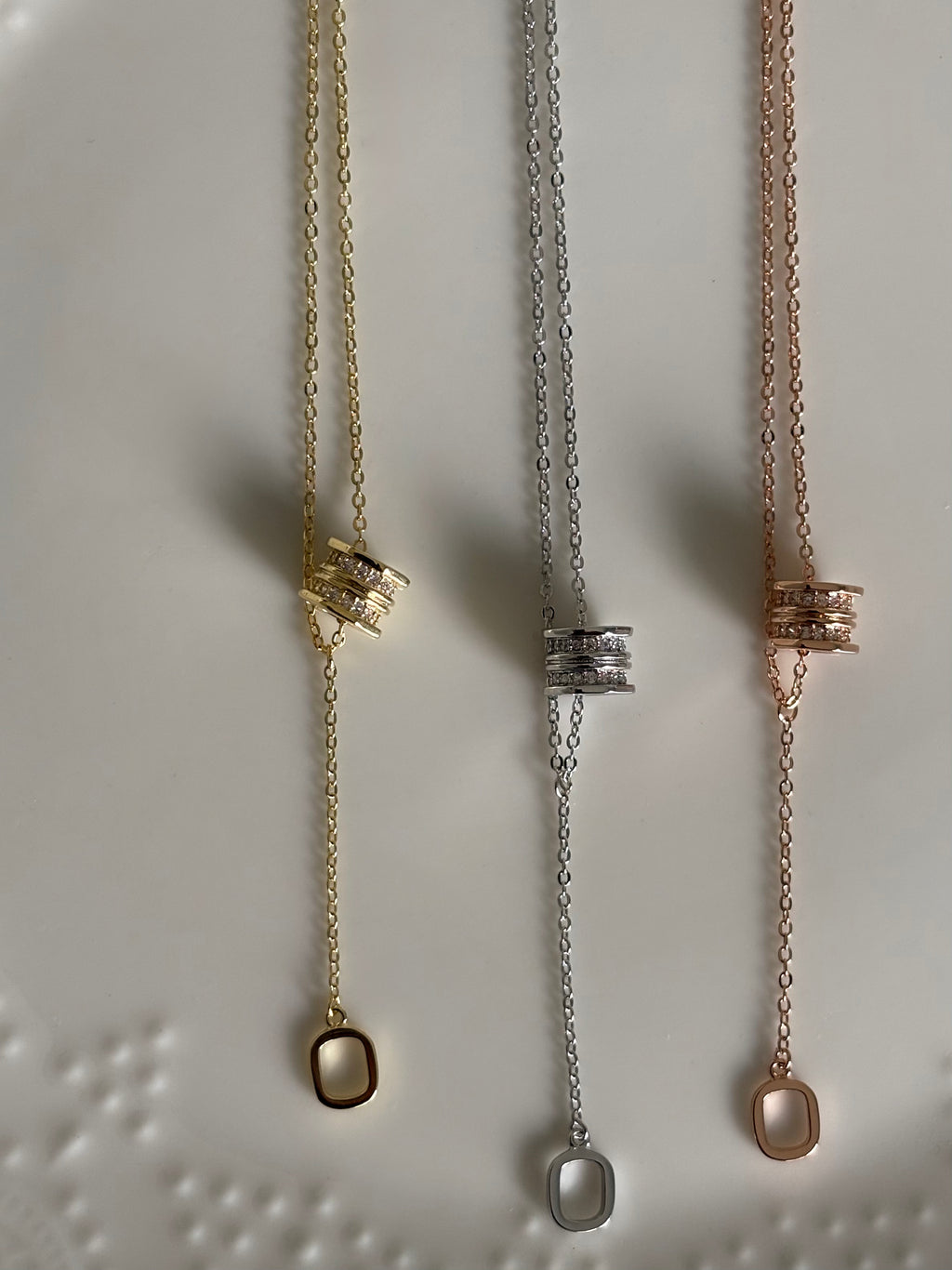 Eterna Loop Necklace