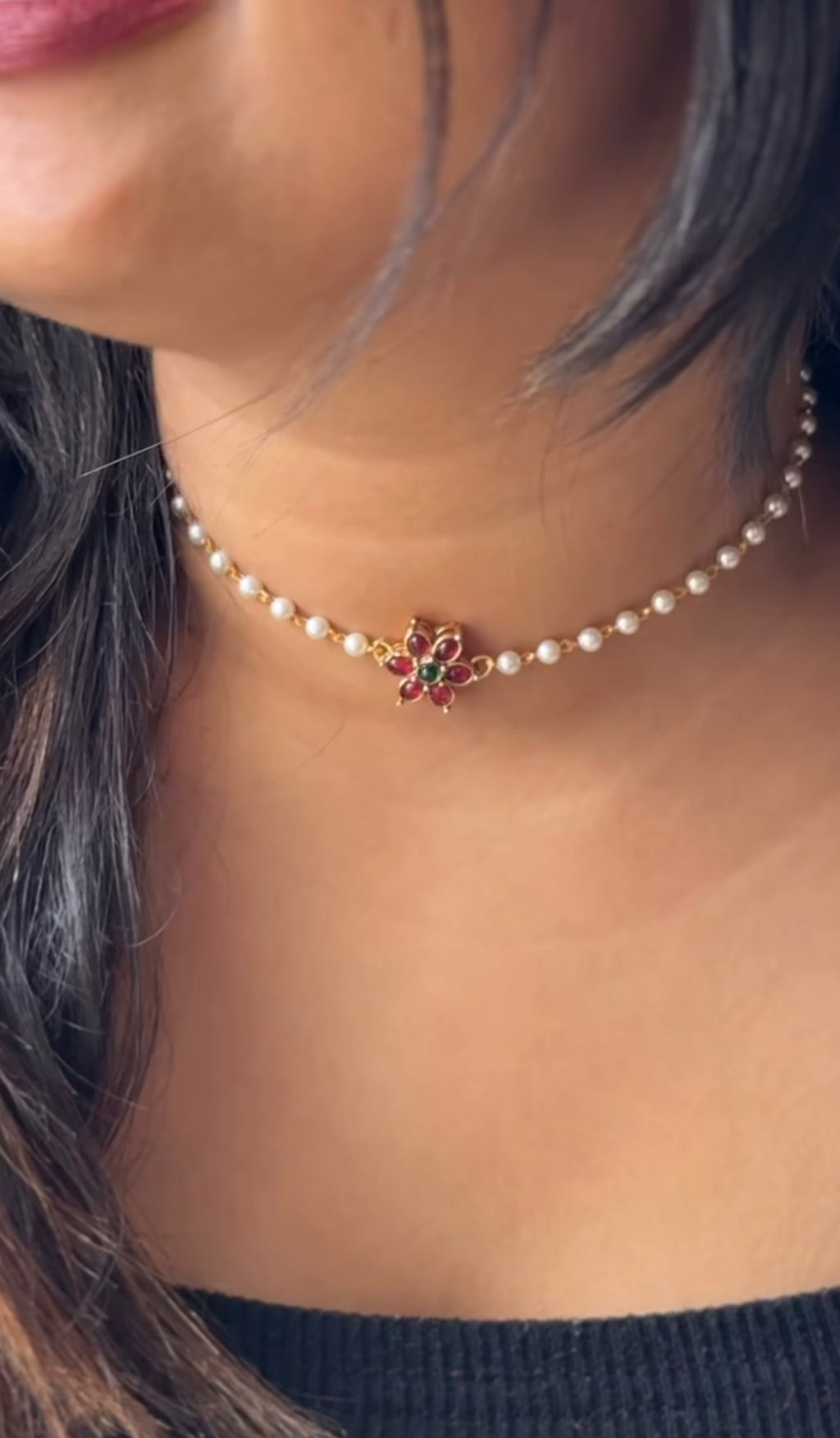 Petal Pearl Choker