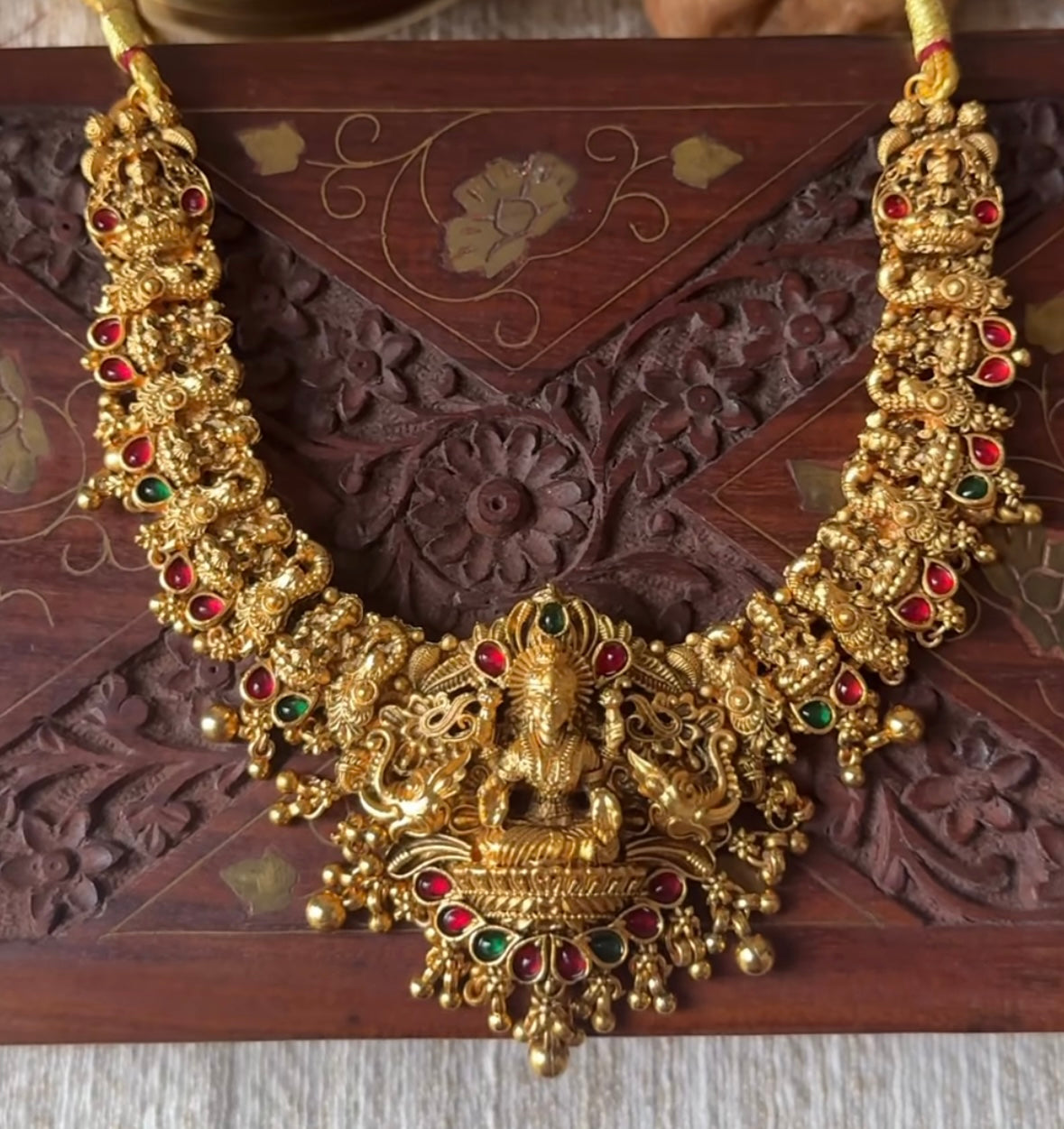 Heritage Jewellery Set