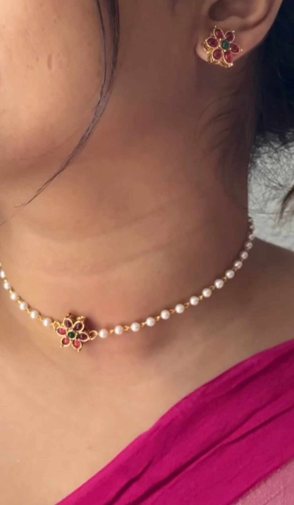 Petal Pearl Choker