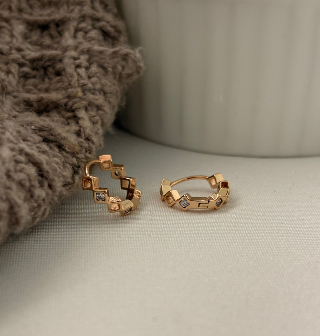 Lume Huggie Earrings