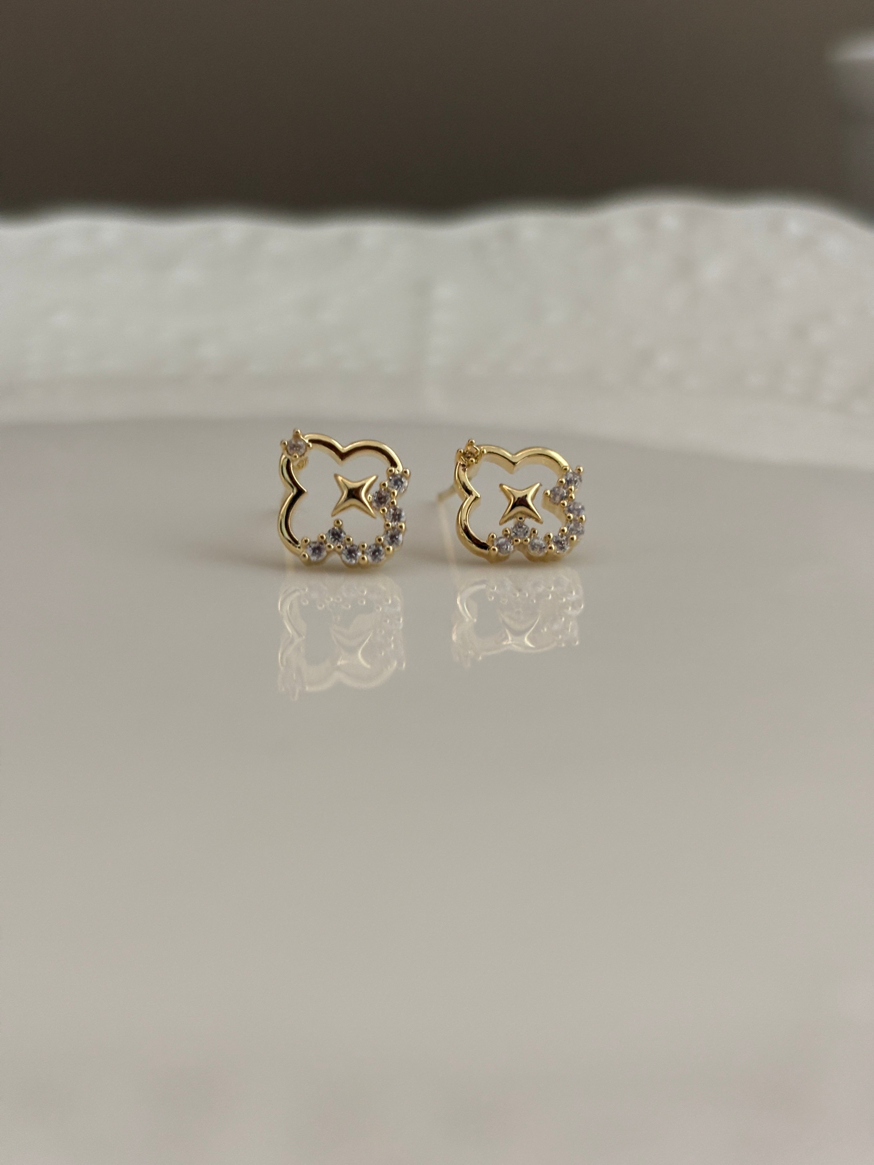 Stellar Bloom Studs