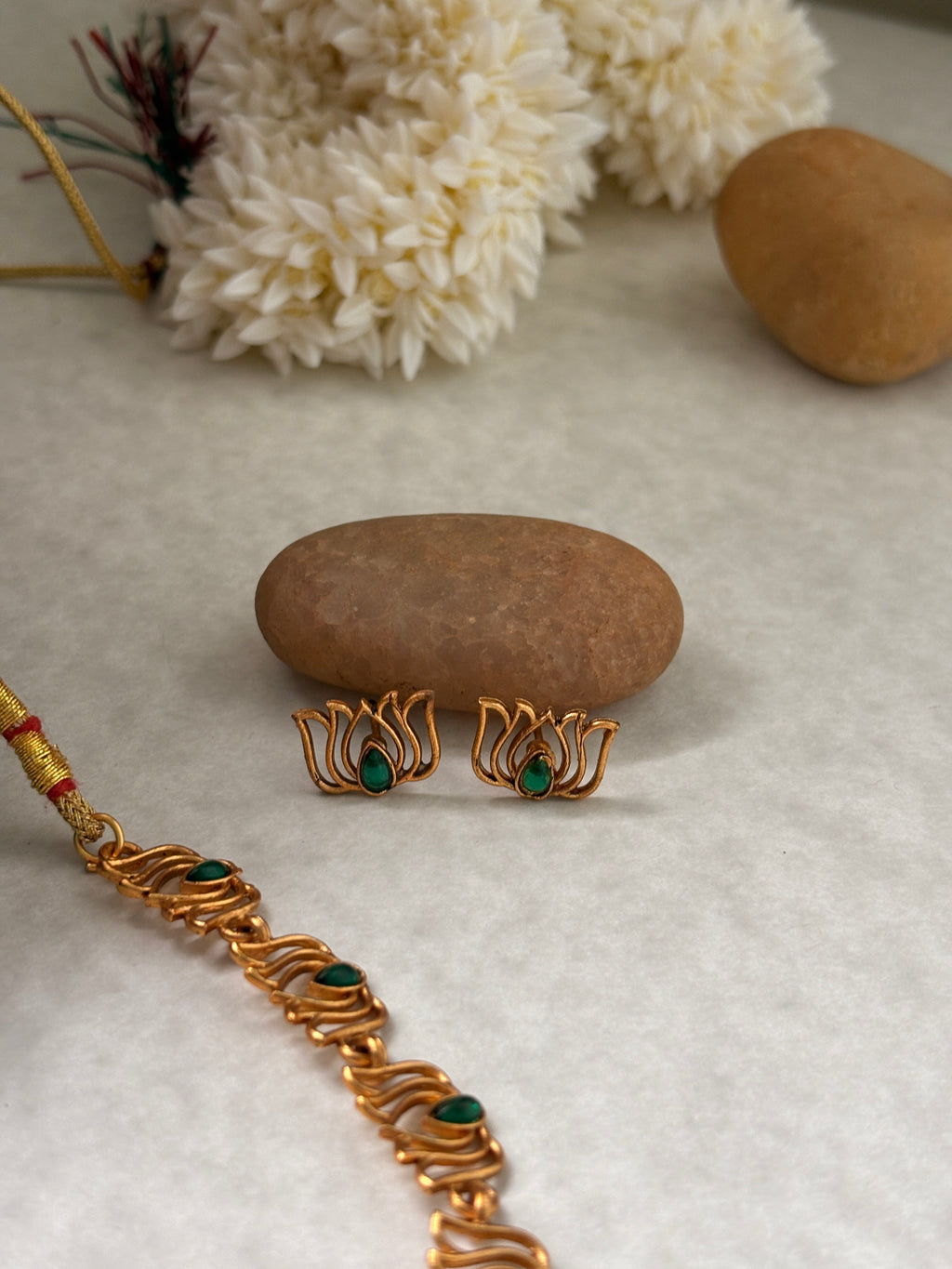 Emerald Lotus Necklace Set