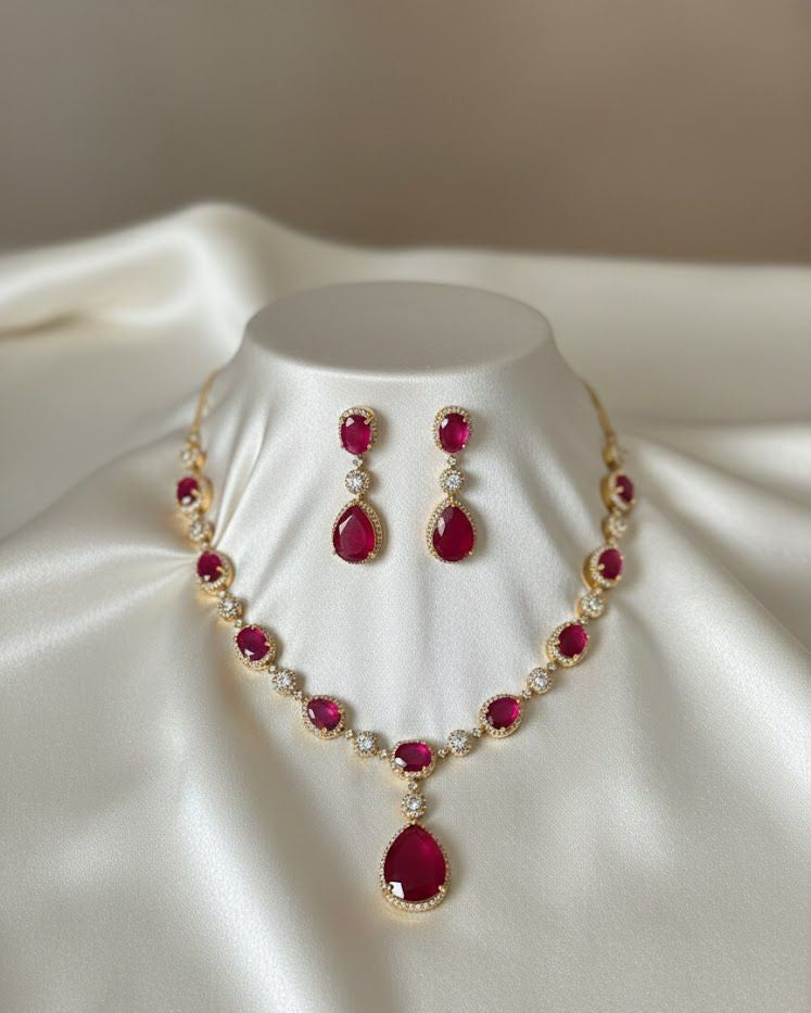 Royale Necklace Set