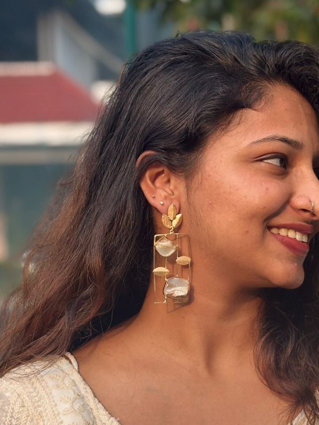 Anvi Pearl Frame Earrings