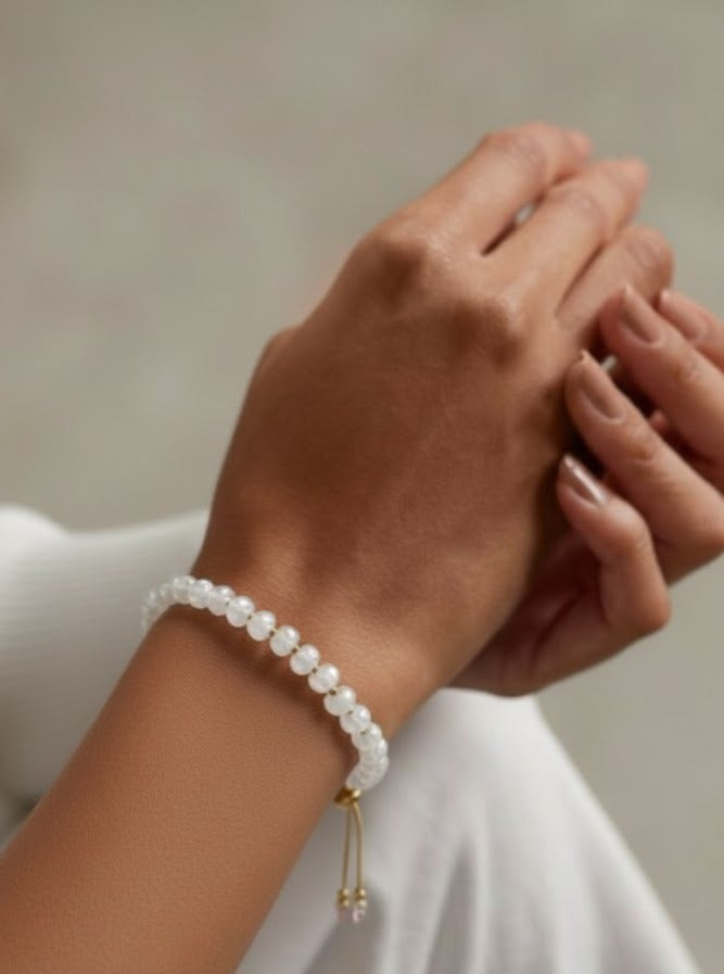 Moonlit Pearl Bracelet