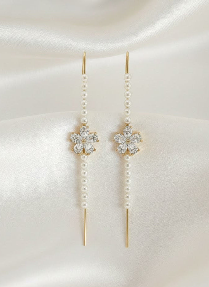 Flora Pearl Ear Climber